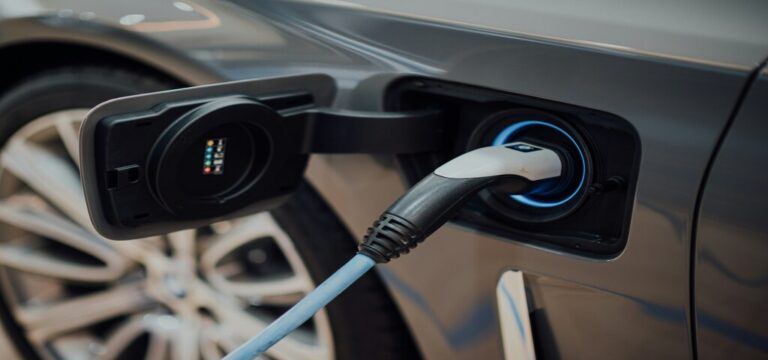 What Is A Smart EV Charger And What Are Its Benefits? (Simple Guide)